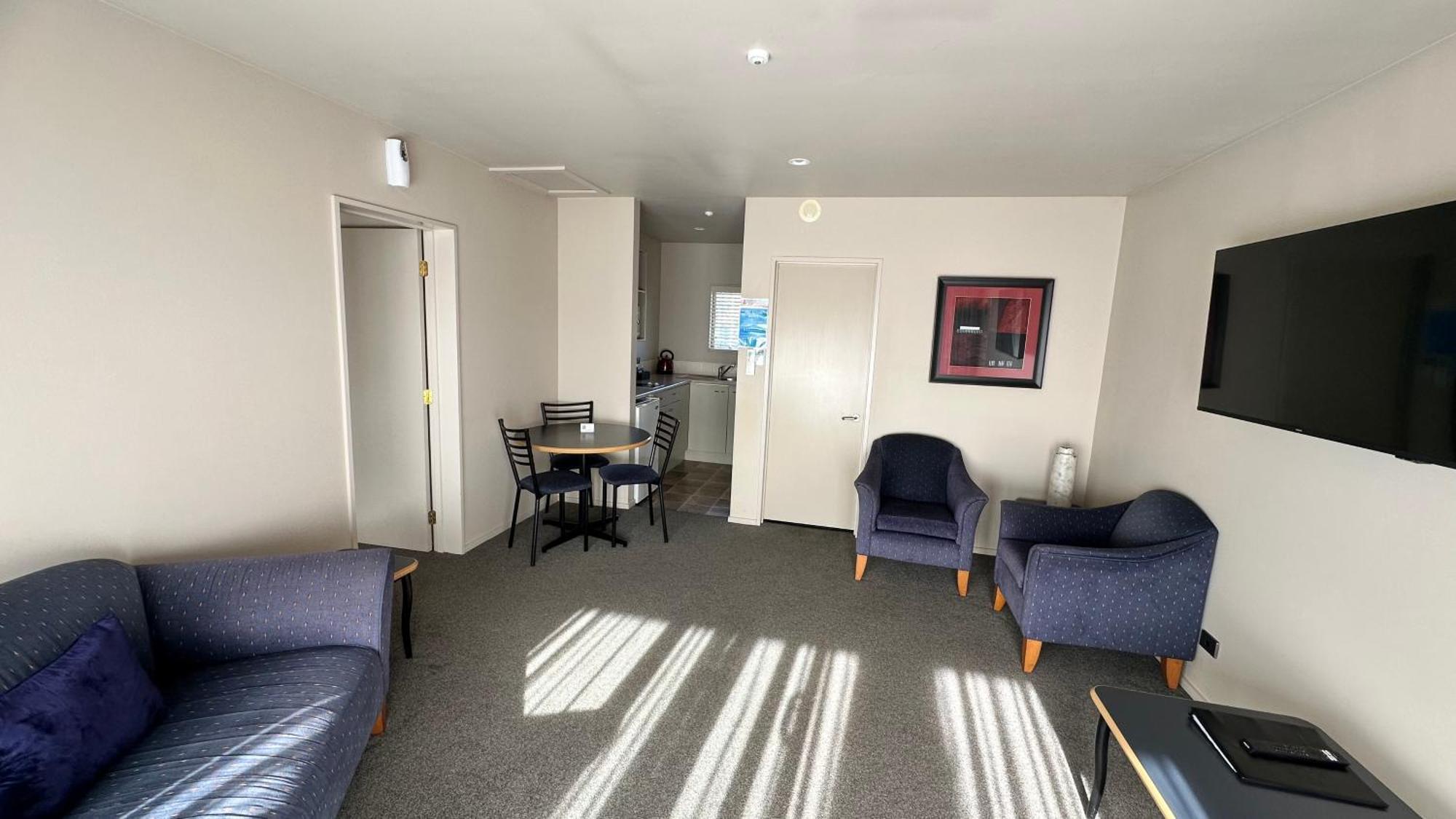 The Suites אשברטון מראה חיצוני תמונה