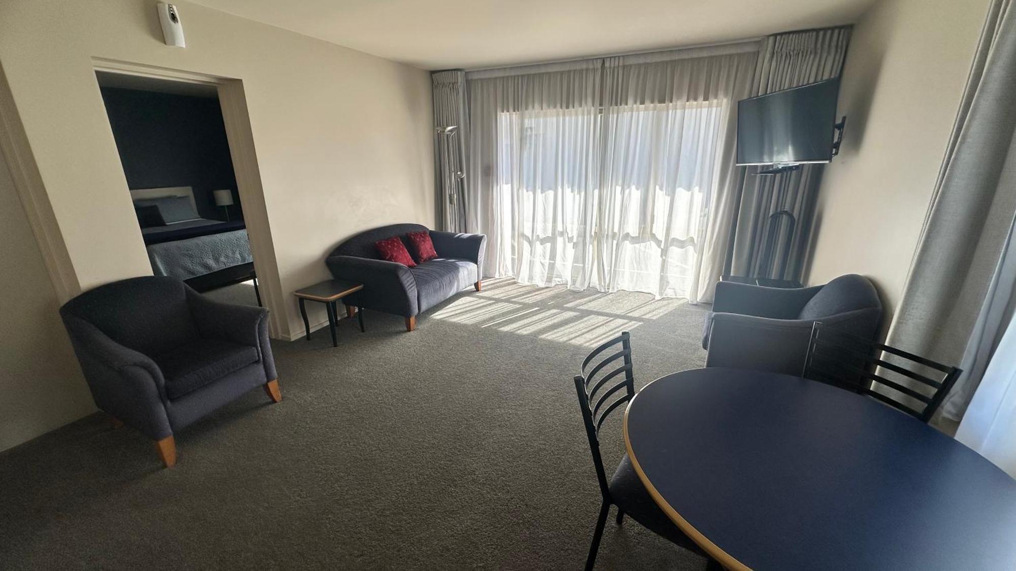 The Suites אשברטון מראה חיצוני תמונה