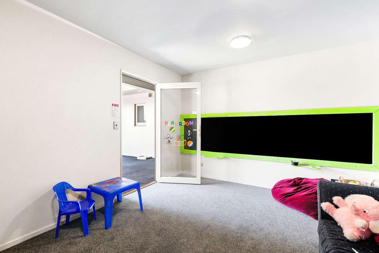 The Suites אשברטון מראה חיצוני תמונה
