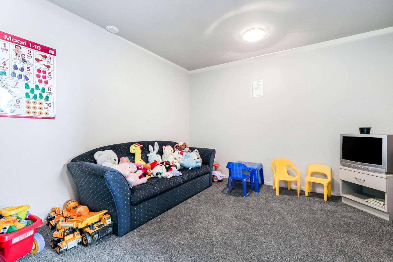 The Suites אשברטון מראה חיצוני תמונה